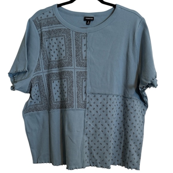 Torrid Cotton Crewneck Bandana Lettuce Edge Crop Tee NWT - Picture 4 of 8